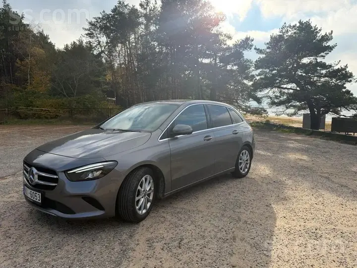 Mercedes-Benz B-Class 2020 photo 2