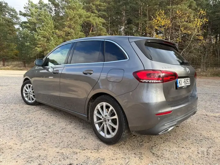 Mercedes-Benz B-Class 2020 photo 5