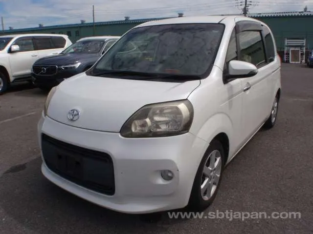 Toyota Porte 2013 photo 2