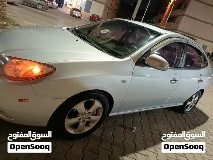 Hyundai Avante 2009 photo 3
