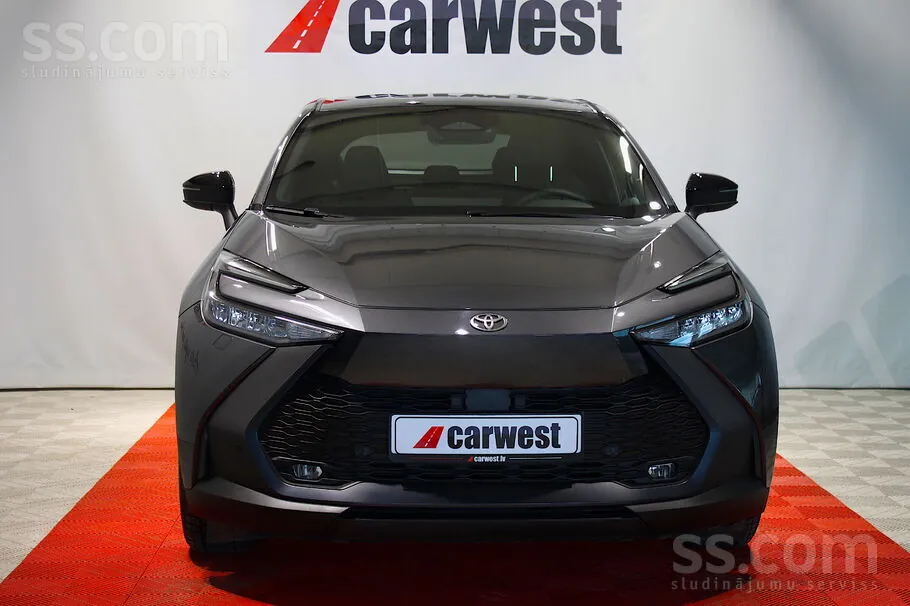 Toyota C-Hr 2024 photo 2