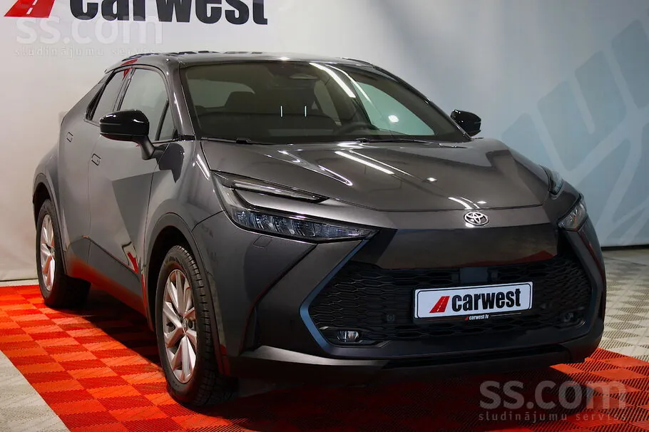 Toyota C-Hr 2024 photo 3