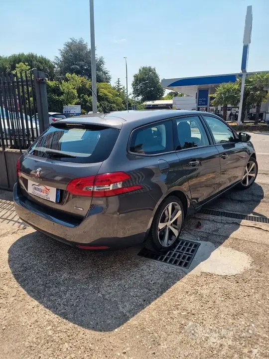 Peugeot 308 2016 photo 5