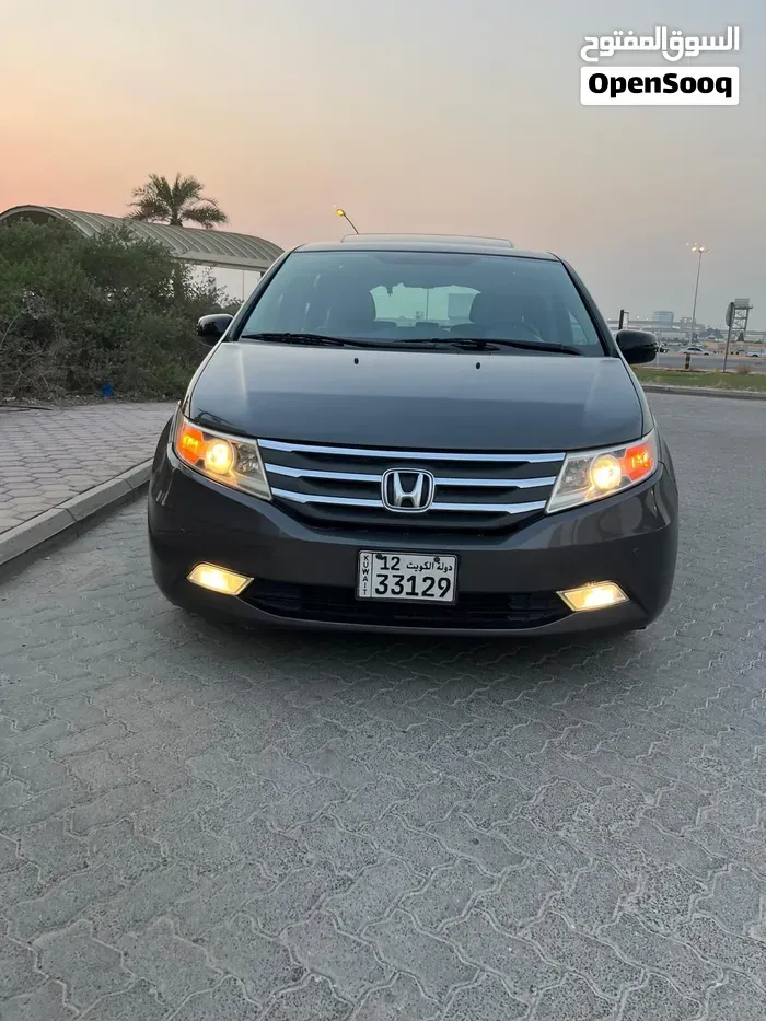 Honda Odyssey 2013 photo 3