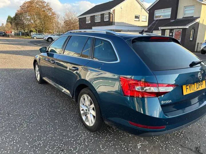 Skoda Superb 2017 photo 5