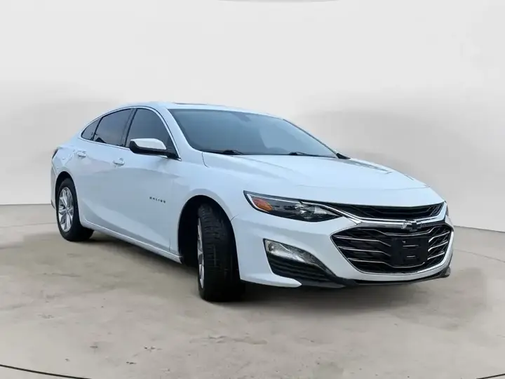 Chevrolet Malibu 2022 photo 2