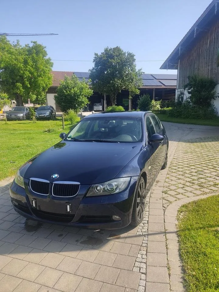 BMW E90