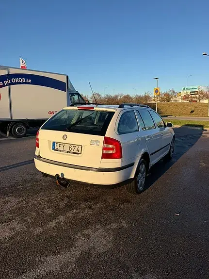 Skoda Octavia 2008 photo 4