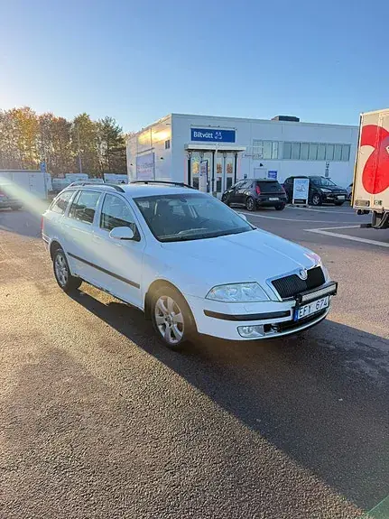 Skoda Octavia 2008 photo 3