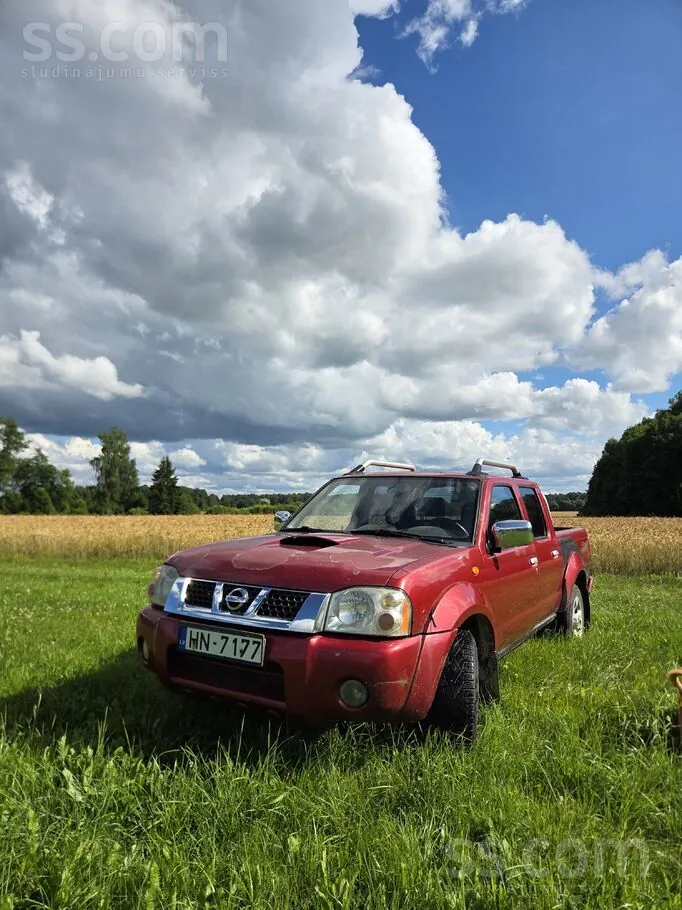 Nissan Navara 2005 photo 2