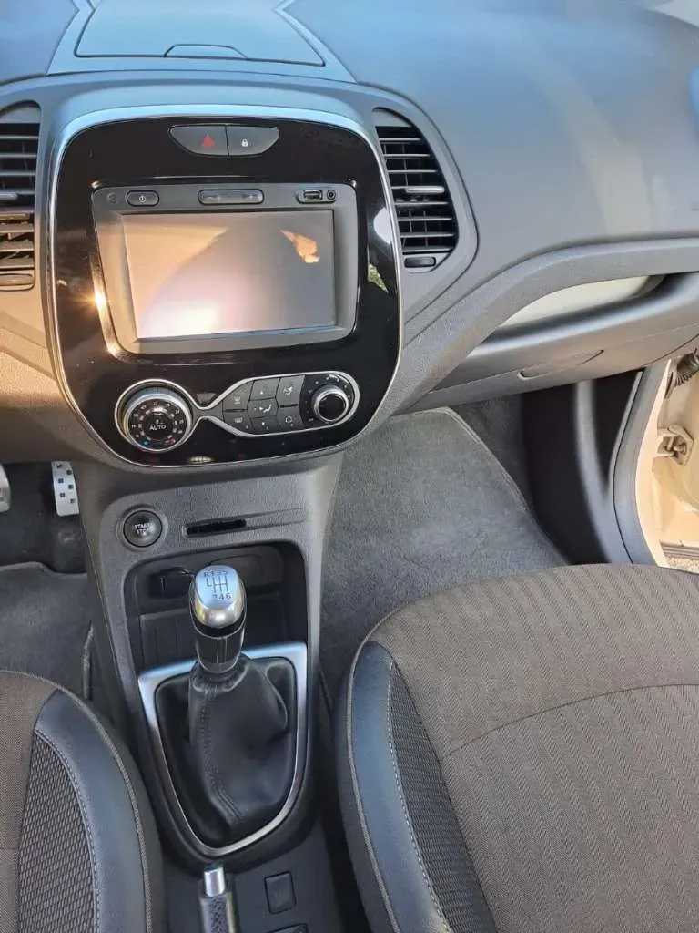 Renault Captur 2018 photo 3
