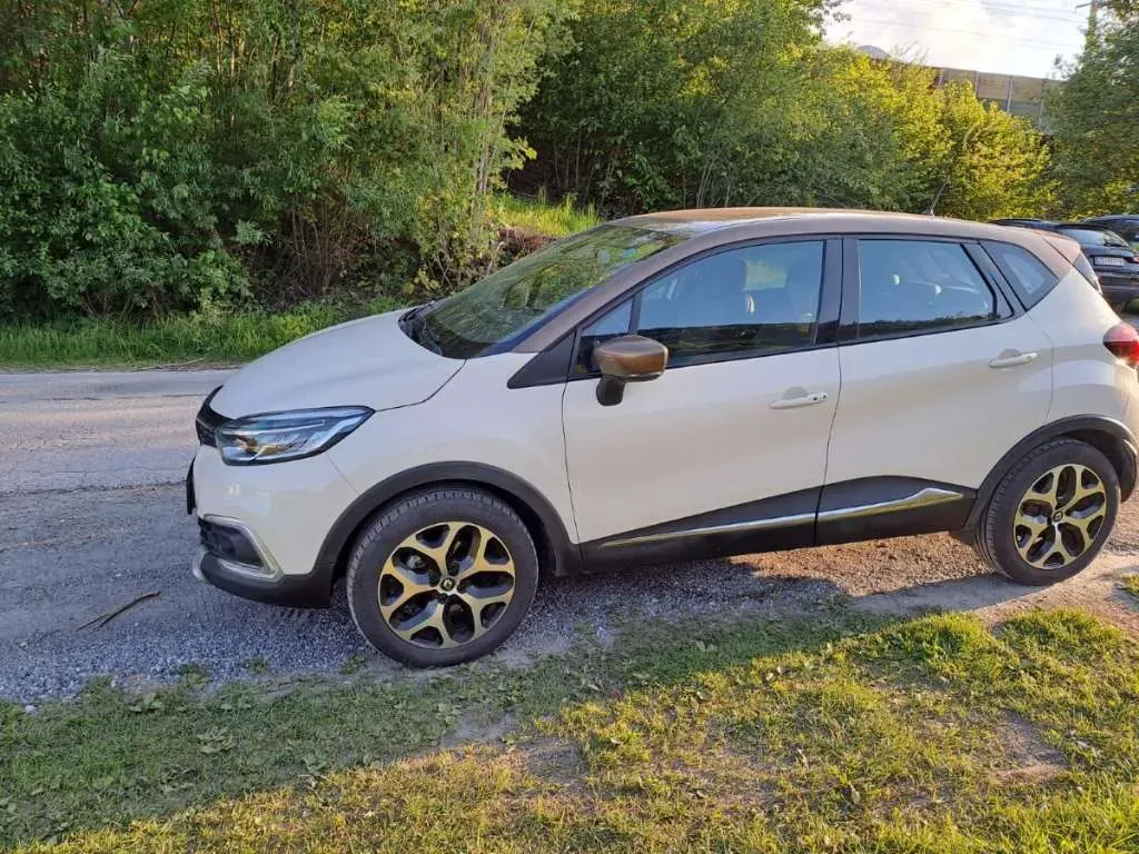 Renault Captur 2018 photo 2