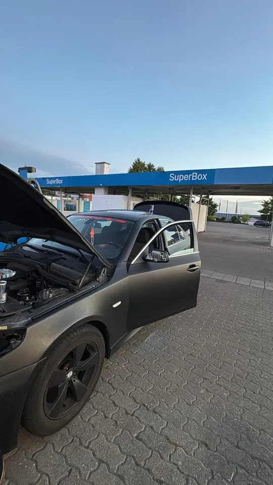 BMW E60 520I