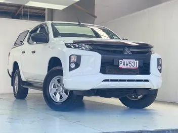 Mitsubishi Triton 2022 photo 3