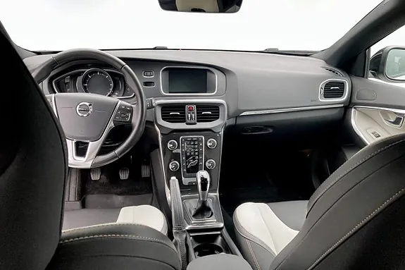 Volvo V40 Cross Country 2019 photo 4