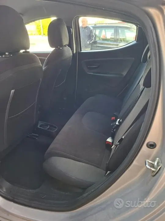 Lancia Ypsilon 2013 photo 5