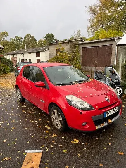 Renault Clio 2012 photo 2