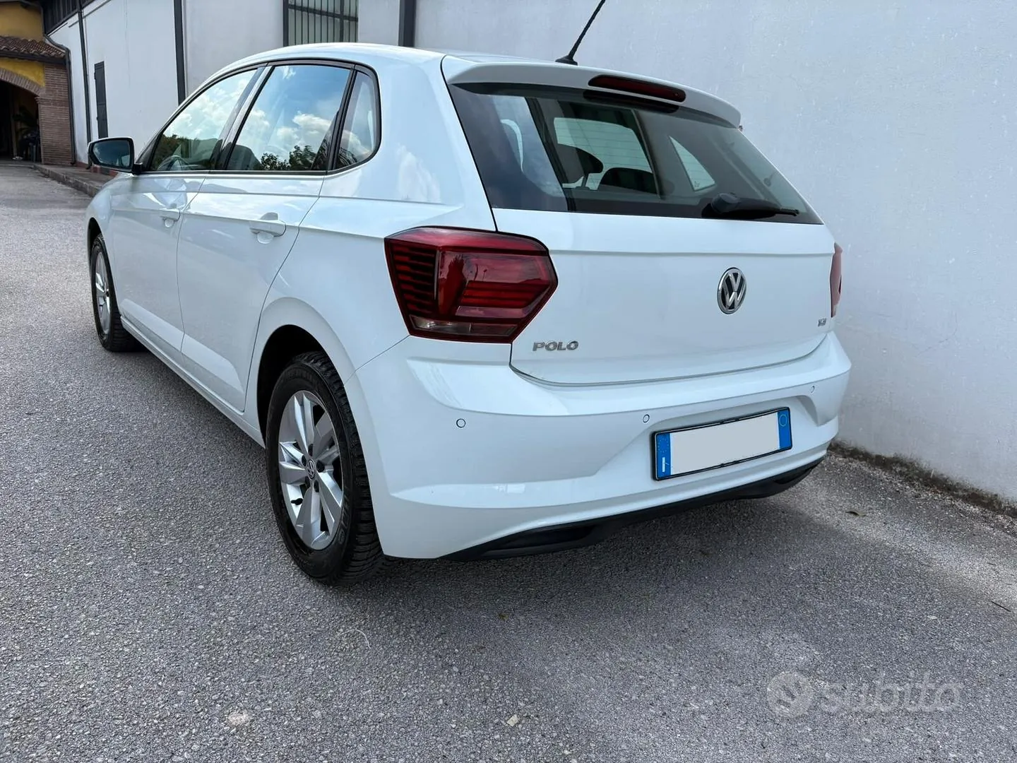 Volkswagen Polo 2018 photo 2