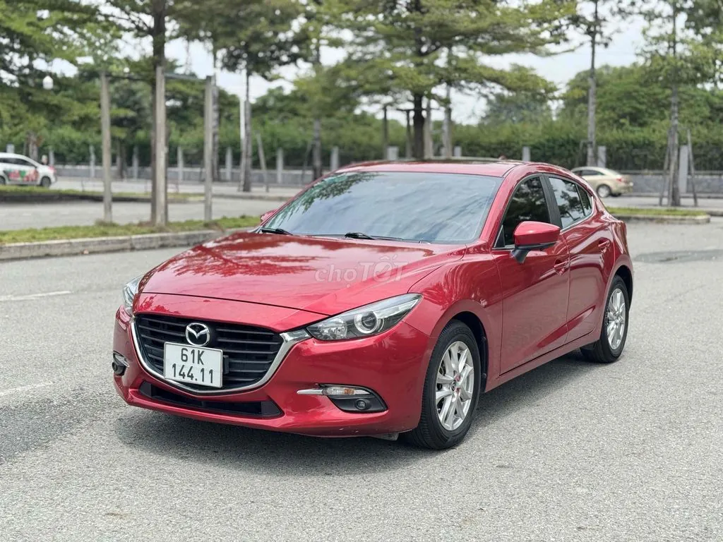 Mazda 3 2019 photo 2