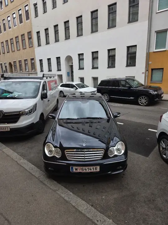 Mercedes-Benz C-Class 2007 photo 2