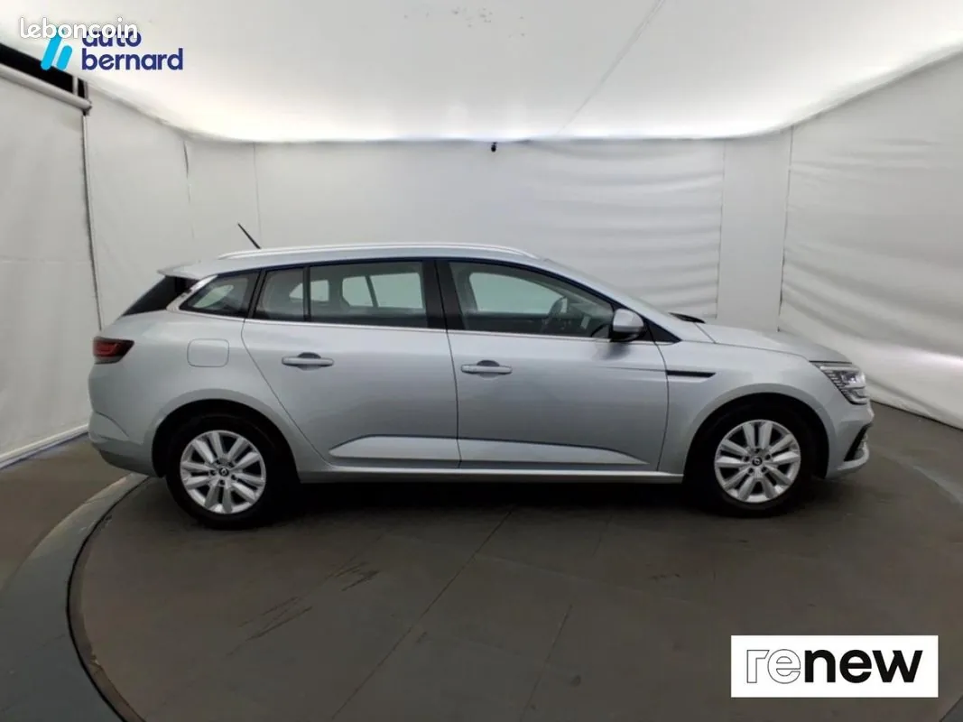 Renault Megane 2022 photo 4