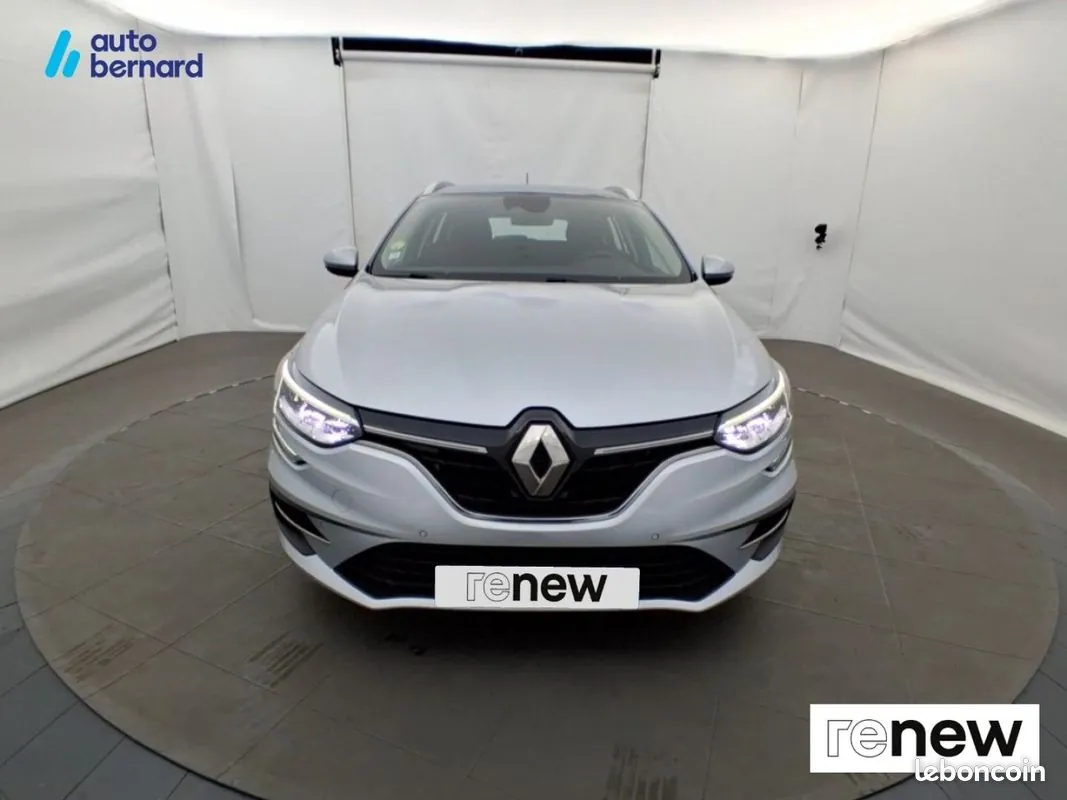 Renault Megane 2022 photo 2