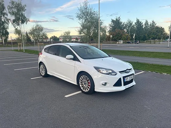 Ford Focus 2014 photo 5
