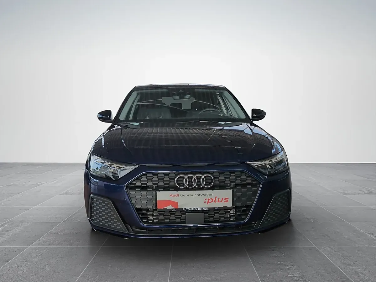 Audi A1 2025 photo 2
