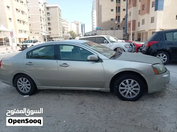 Mitsubishi Galant 2008 photo 2
