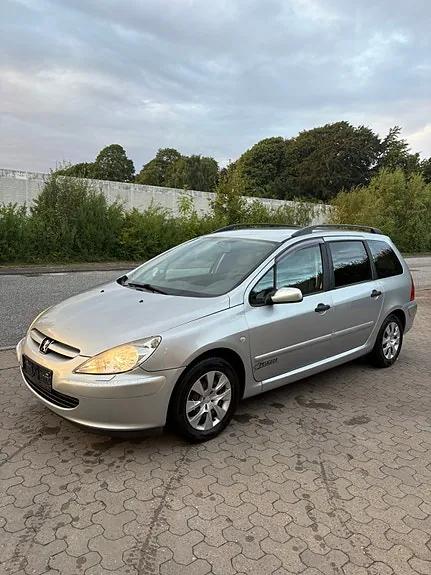 Peugeot 307 2004 photo 2