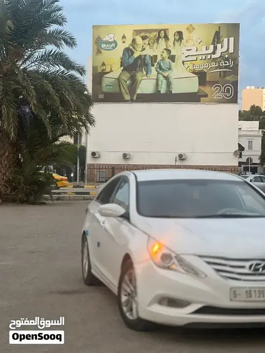 Hyundai Sonata 2012 photo 2