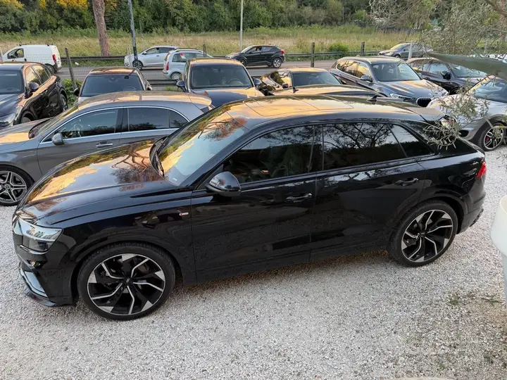 Audi Q8 2020 photo 2