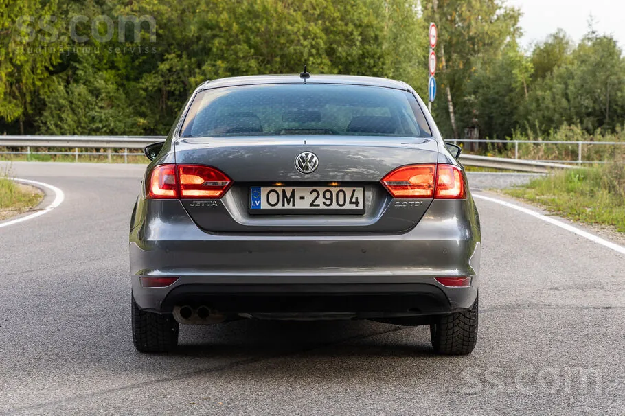 Volkswagen Jetta 2011 photo 5