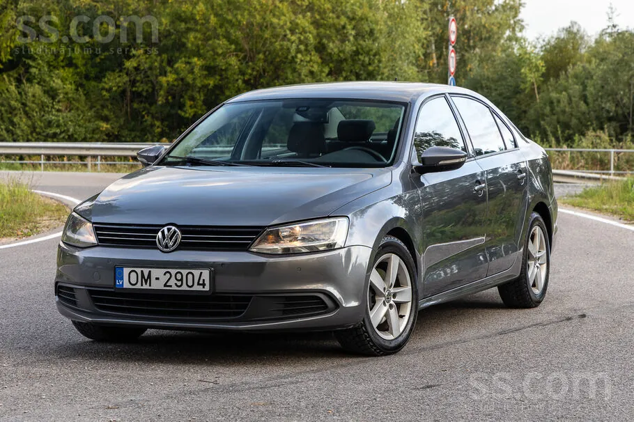 Volkswagen Jetta 2011 photo 3