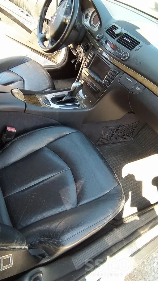 Mercedes-Benz E280 2006 photo 3