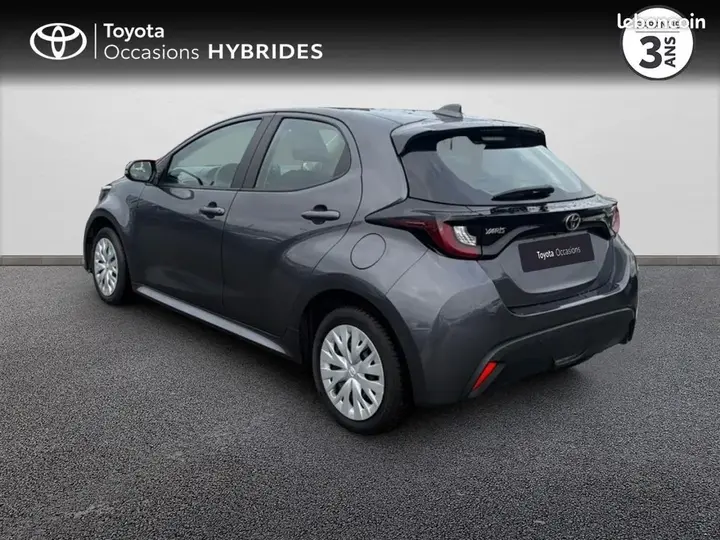 Toyota Yaris 2024 photo 2