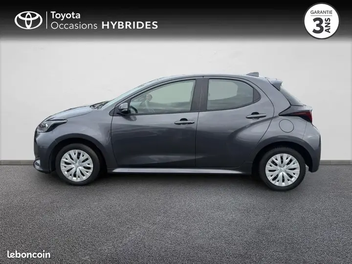 Toyota Yaris 2024 photo 3