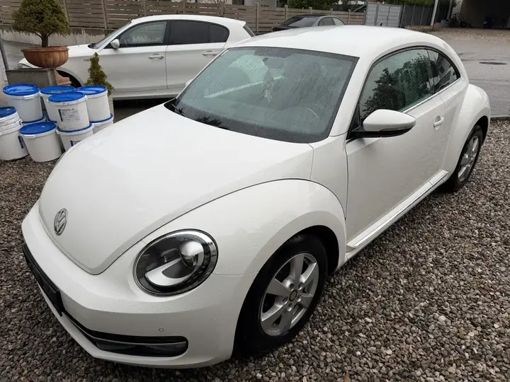 Volkswagen Beetle 2012 photo 2