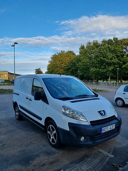 Peugeot Expert 2010 photo 2
