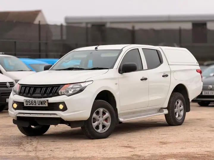 Mitsubishi L200