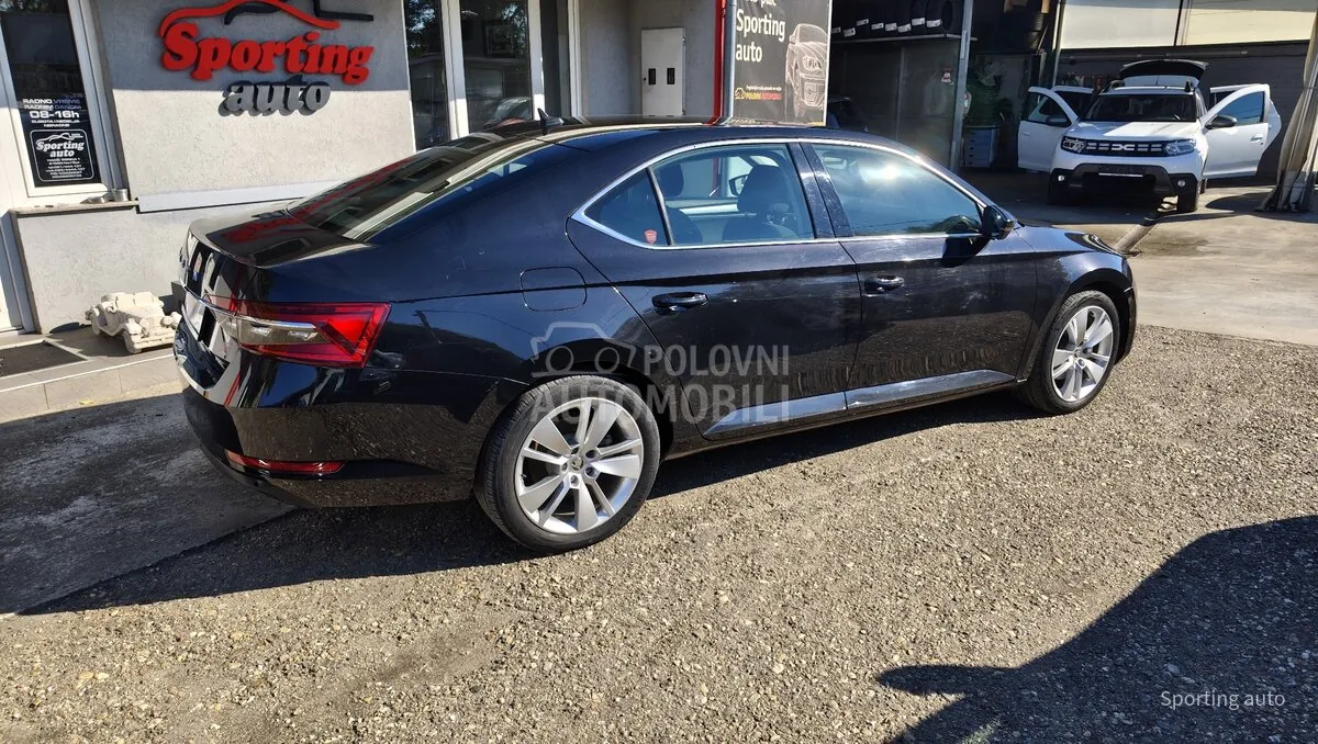 Skoda Superb 2021 photo 2