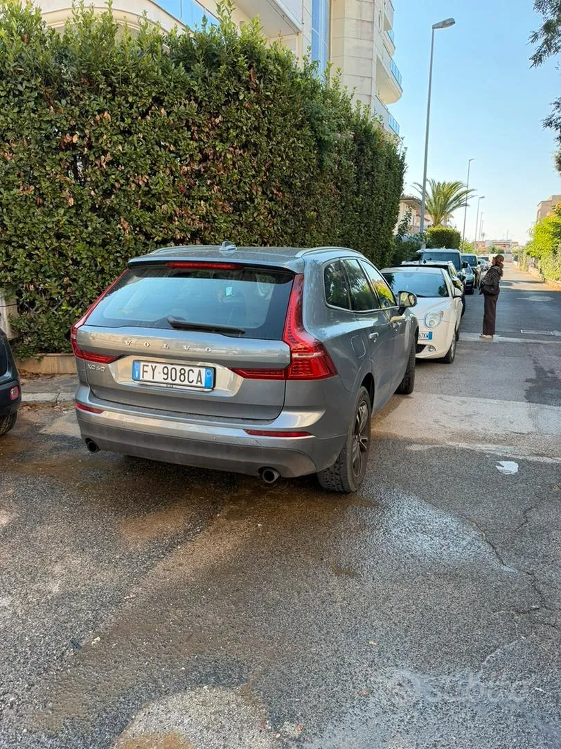 Volvo Xc60 2019 photo 2