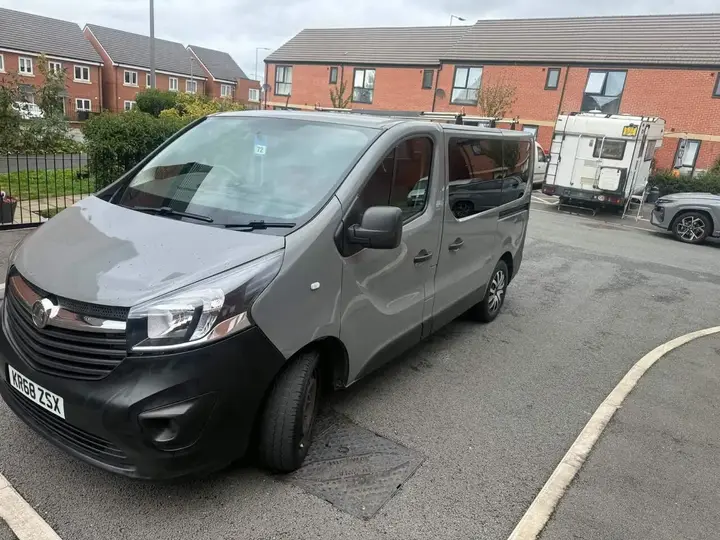 Vauxhall Vivaro 2018 photo 2
