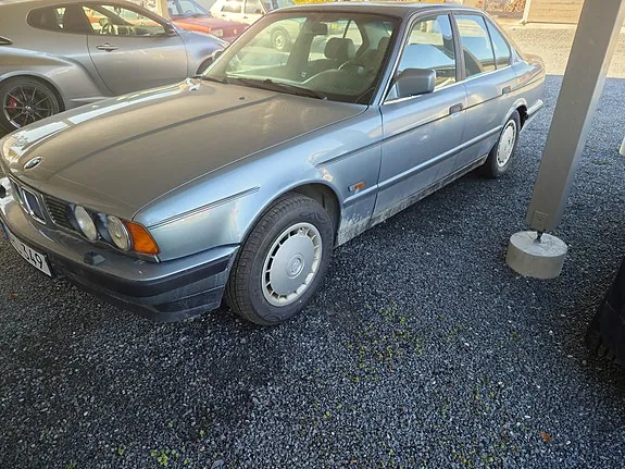BMW 520I