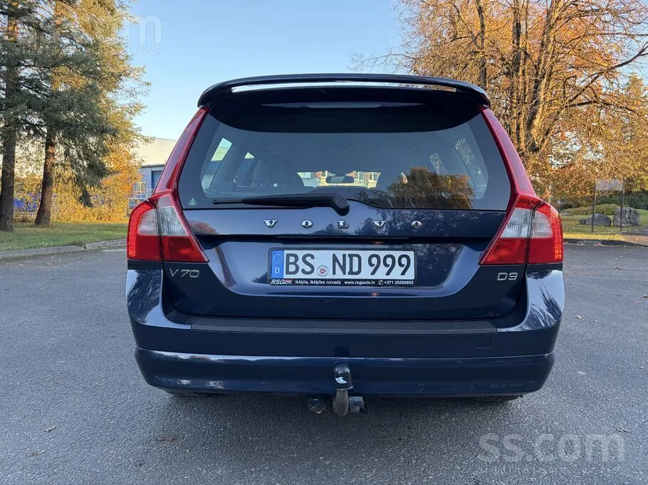 Volvo V70 2010 photo 4