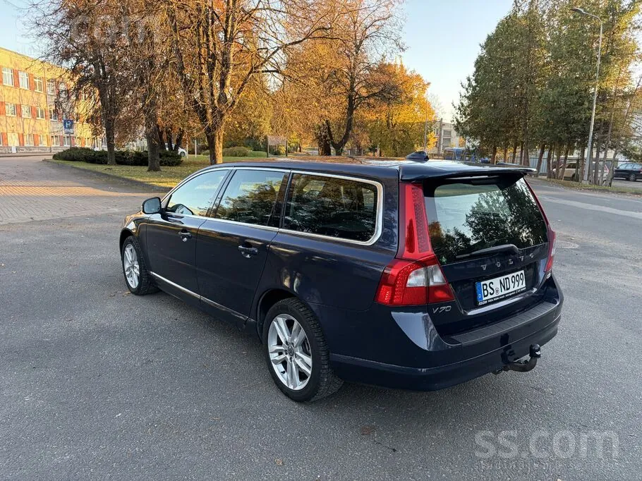 Volvo V70 2010 photo 3