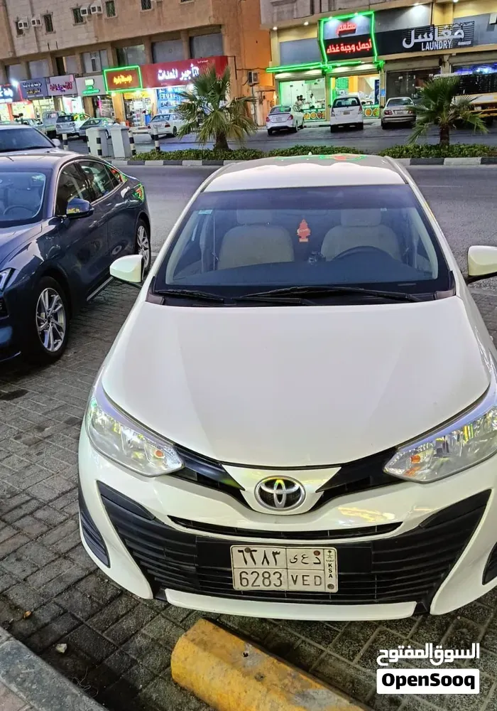 Toyota Yaris 2019 photo 2