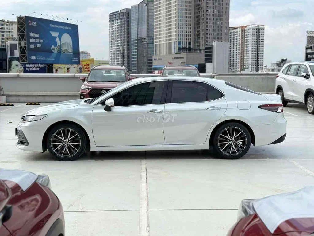 Toyota Camry 2022 photo 4