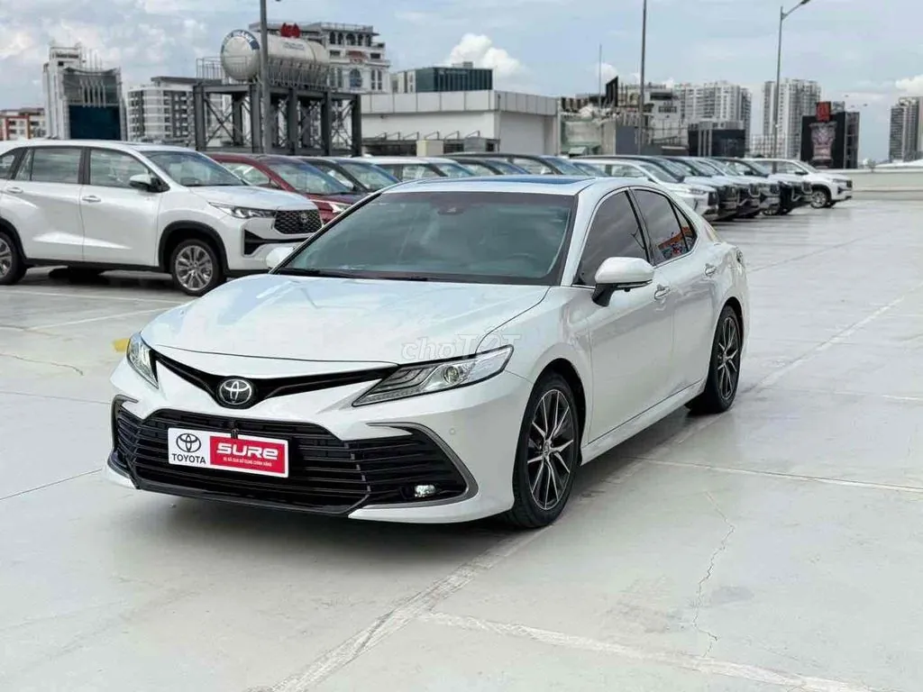 Toyota Camry 2022 photo 2