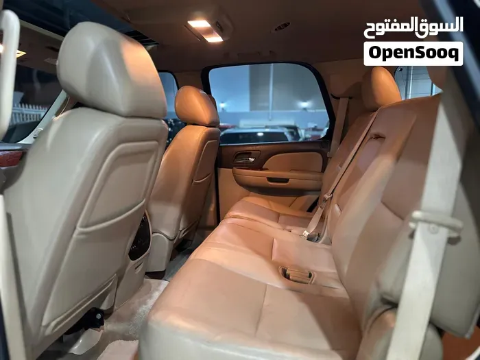 GMC Yukon 2012 photo 2
